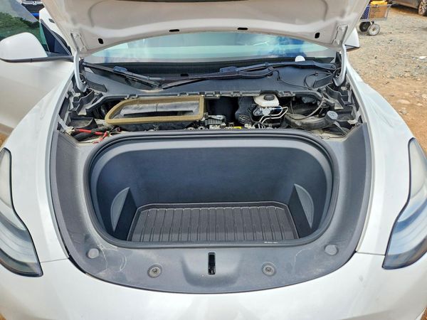 2021 TESLA MODEL Y — Engine bay