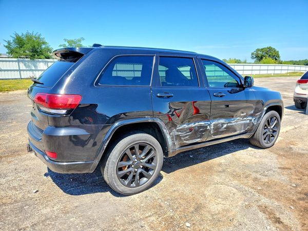 2017 JEEP GRAND CHEROKEE LAREDO 4X4