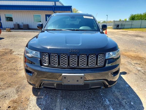 2017 JEEP GRAND CHEROKEE LAREDO 4X4