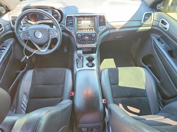 2017 JEEP GRAND CHEROKEE LAREDO 4X4