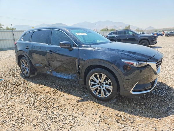 2023 MAZDA CX-9 Signature