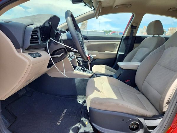 2019 HYUNDAI ELANTRA — DENT