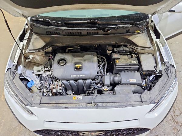 2021 HYUNDAI KONA SE