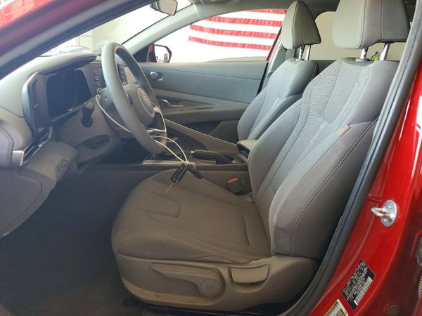 2021 HYUNDAI ELANTRA SE