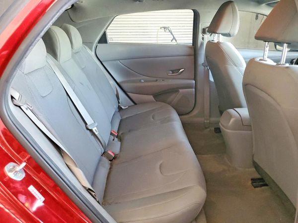 2021 HYUNDAI ELANTRA SE