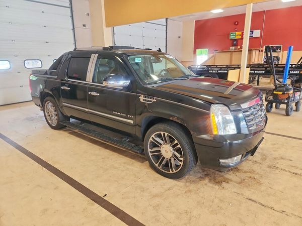2013 CADILLAC ESCALADE