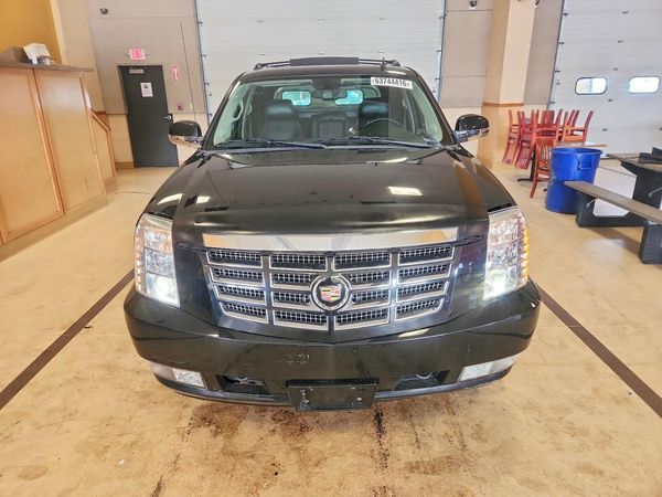 2013 CADILLAC ESCALADE