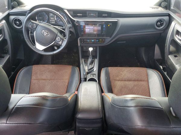 2017 TOYOTA COROLLA
