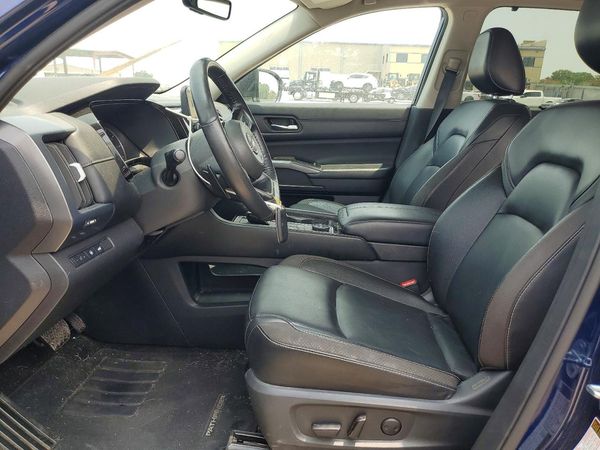 2023 NISSAN PATHFINDER SL