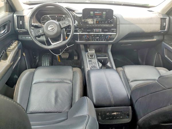 2023 NISSAN PATHFINDER SL