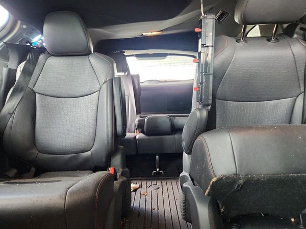 2023 TOYOTA SIENNA XSE