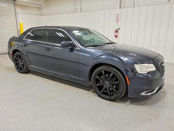 2018 CHRYSLER 300