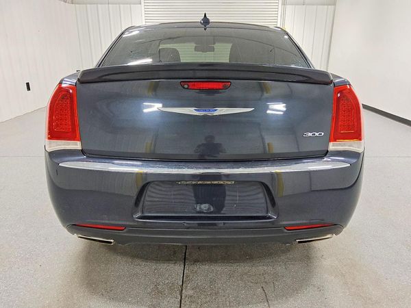 2018 CHRYSLER 300