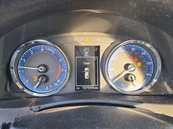 2017 TOYOTA COROLLA