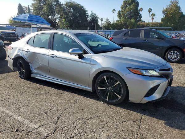 2018 TOYOTA CAMRY