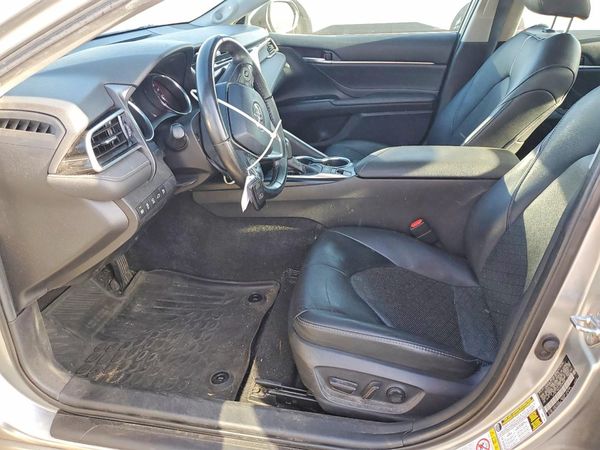 2018 TOYOTA CAMRY