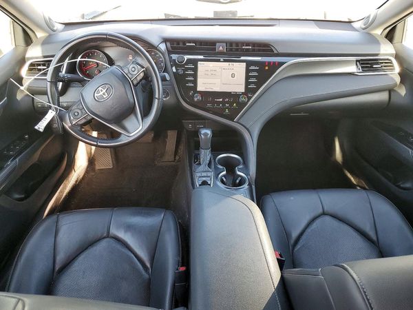 2018 TOYOTA CAMRY