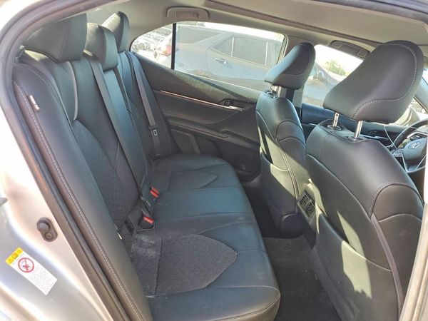 2018 TOYOTA CAMRY