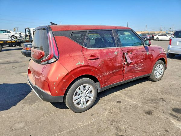 2023 KIA SOUL LX, S