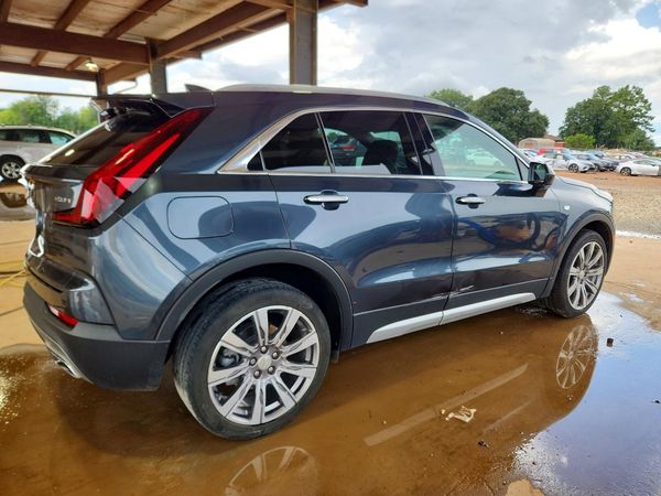 2019 CADILLAC XT4 Premium Luxury