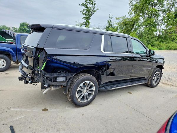 2025 CHEVROLET SUBURBAN LT
