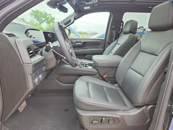 2025 CHEVROLET SUBURBAN LT