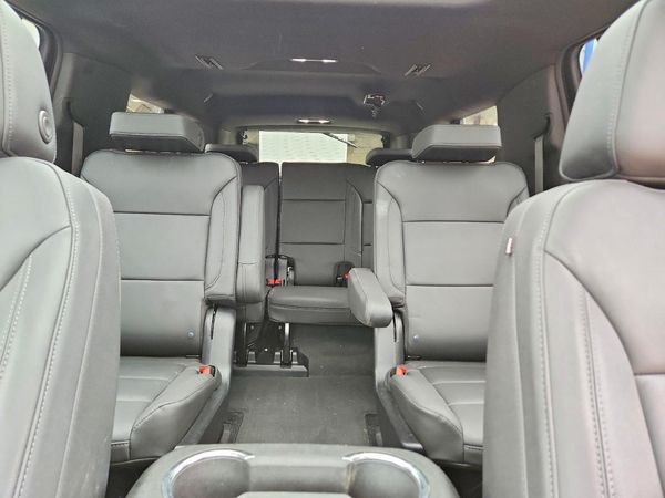2025 CHEVROLET SUBURBAN LT