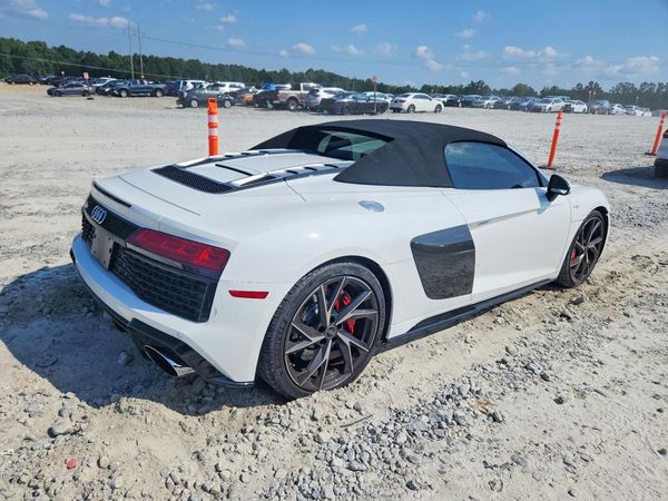 2022 AUDI R8