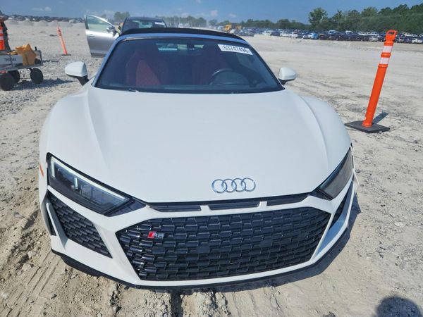 2022 AUDI R8