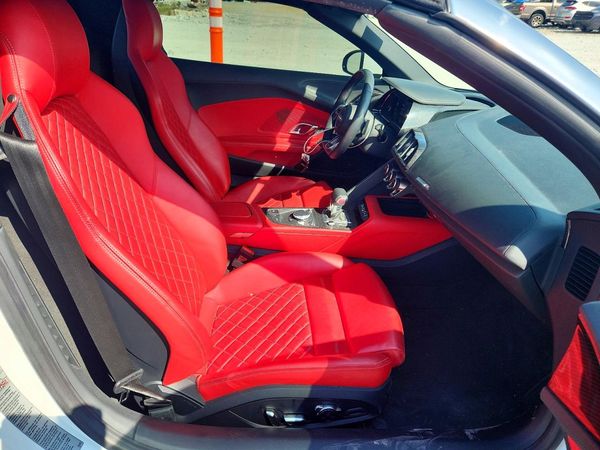 2022 AUDI R8