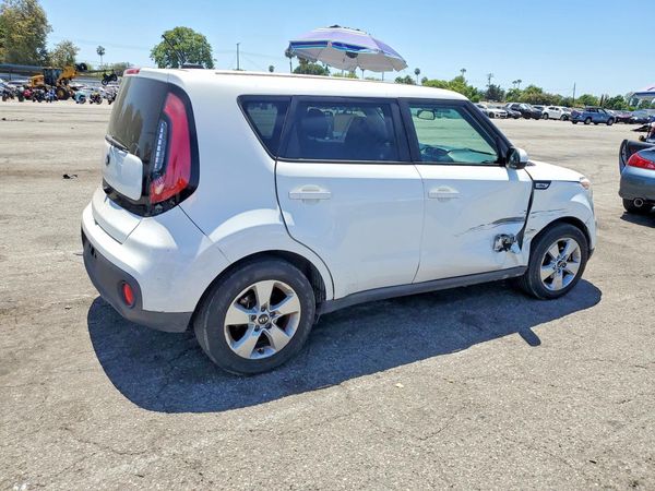 2018 KIA SOUL Base