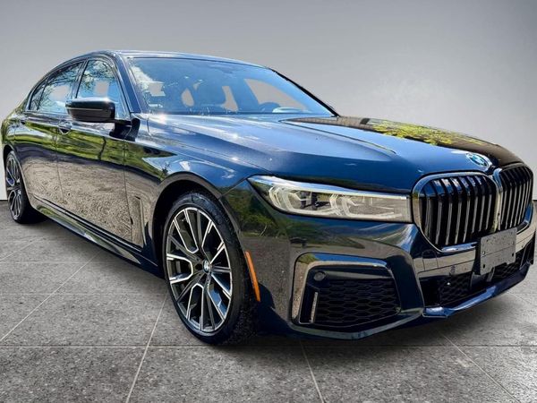 2022 BMW 740 xDrive