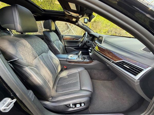 2022 BMW 740 xDrive