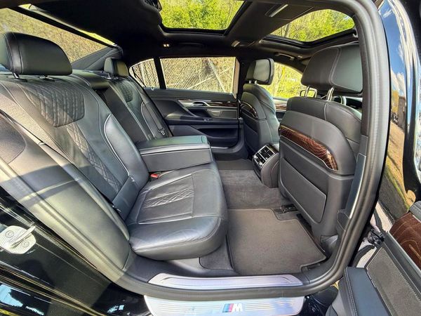 2022 BMW 740 xDrive