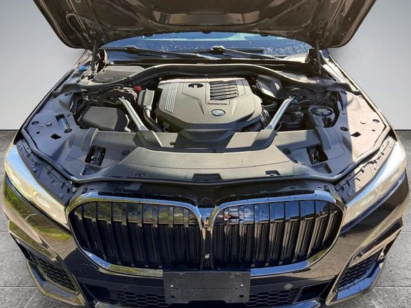 2022 BMW 740 xDrive