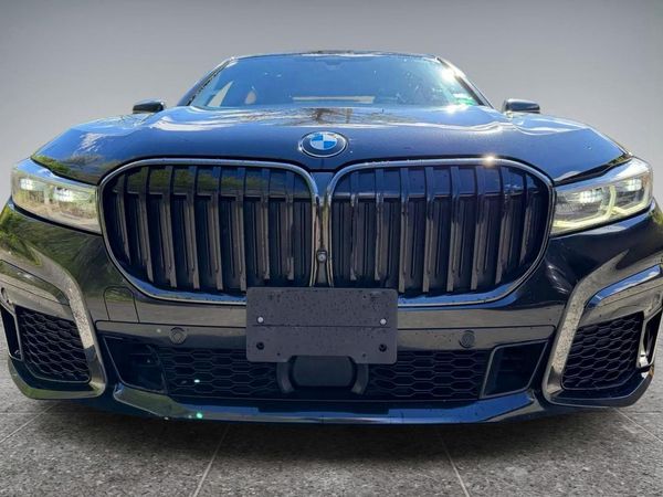 2022 BMW 740 xDrive