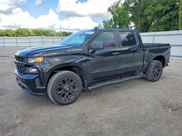 2021 CHEVROLET SILVERADO — DSFA — Front 3/4