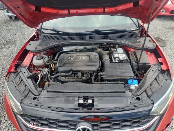 2022 VOLKSWAGEN JETTA Autobahn — Engine bay