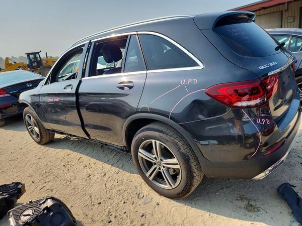 2020 MERCEDES-BENZ GLC GLC300-4M