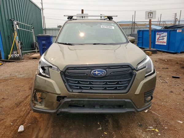 2022 SUBARU FORESTER