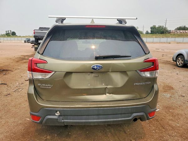 2022 SUBARU FORESTER