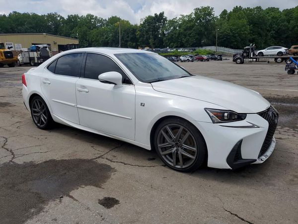 2019 LEXUS IS