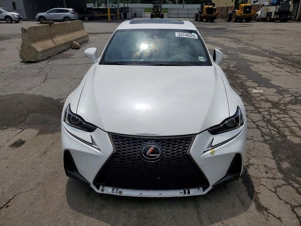 2019 LEXUS IS