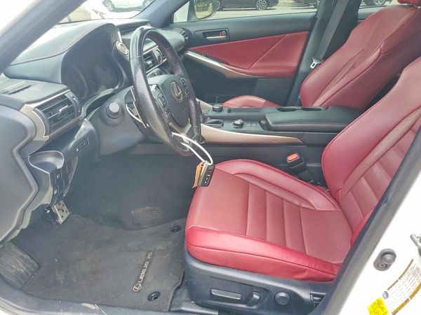 2019 LEXUS IS