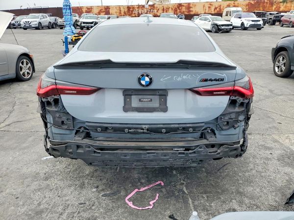 2022 BMW M440I