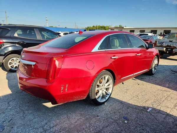 2013 CADILLAC XTS