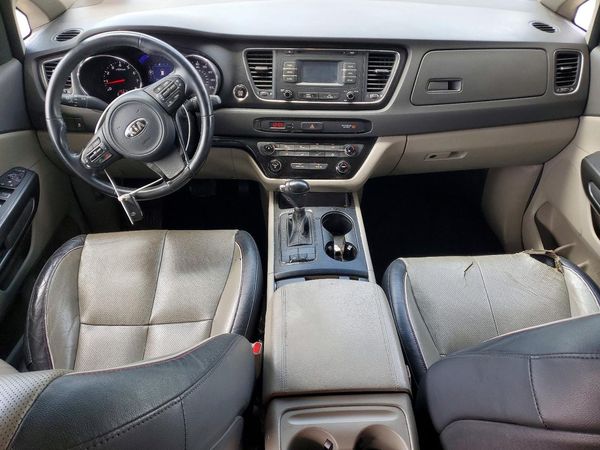 2016 KIA SEDONA LX - Middle-low