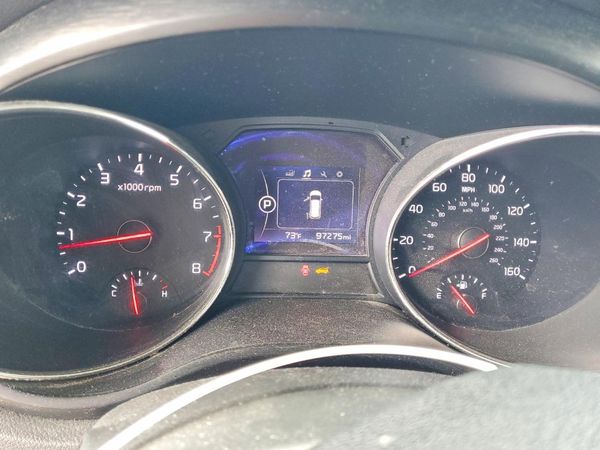 2016 KIA SEDONA LX - Middle-low