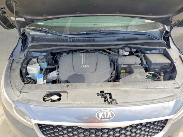 2016 KIA SEDONA LX - Middle-low