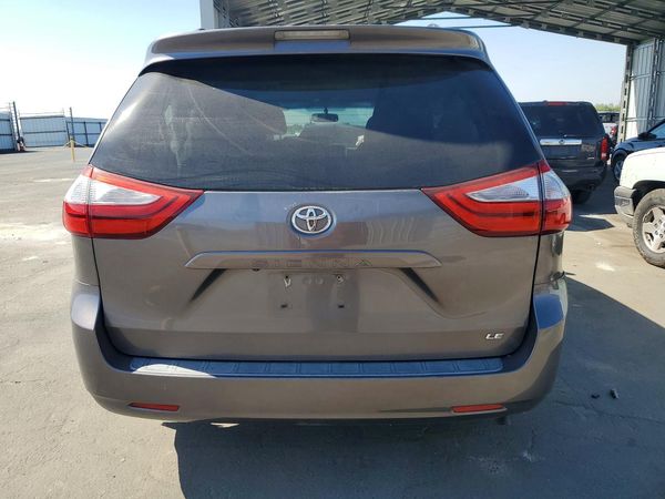 2016 TOYOTA SIENNA